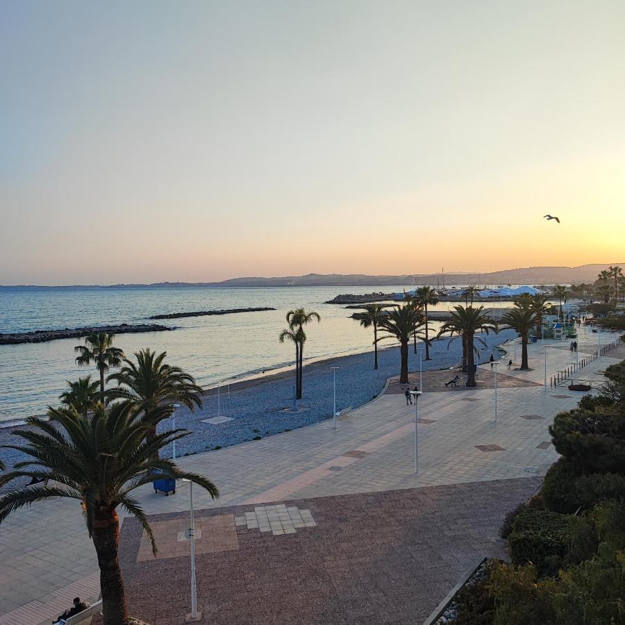 Grand Studio Bord De Mer- Acces Direct Aux Plages Saint-Laurent-du-Var Exteriér fotografie